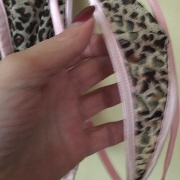 Lingerie set - Picture 3 of 3